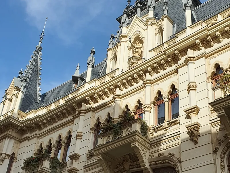 Private - Bucharest Walking tour & Traditional Food
